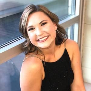 Meet your Posher, Andrea